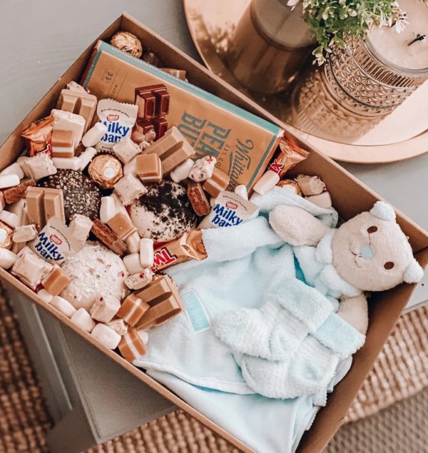 Baby Boy Box - Mixed Dessert Box
