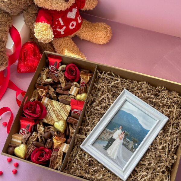 Dessert Box with Personalised Photo Frame