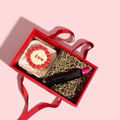 Cake and Wine Valentine’s Day Dessert Box Cake and Wine Valentine’s Day Dessert Box