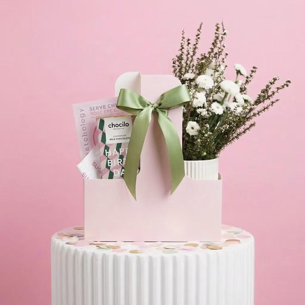 Mini Flowers & Self-Care Gift Caddy – Petite Hamper Mini Flowers & Self-Care Gift Caddy – Petite Hamper