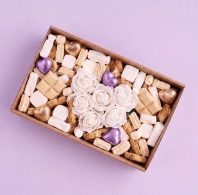Mother’s Day Rose Dessert Box