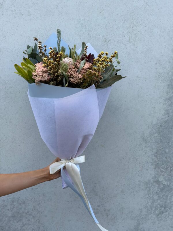 Native Flowers & Chocolate Gift Bundle Native Flowers & Chocolate Gift Bundle