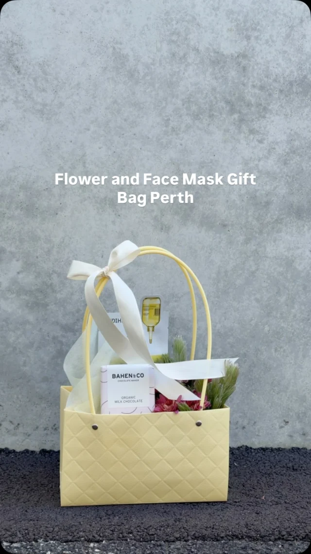 Flowers, chocolate and a face mask, all packed into the sweetest little gift bag 💛 Made for birthdays, thank yous or a thoughtful “just because” surprise #PerthGiftDelivery #PerthGifts #GiftIdeasPerth #SameDayDeliveryPerth #SugarCoatIt