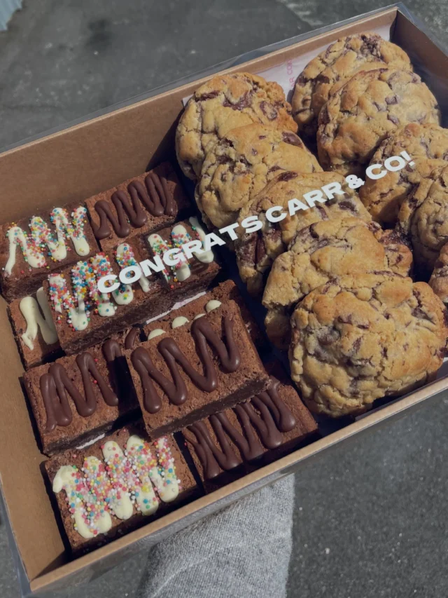A little something for the whole office 🍪🍫

Our brownie & cookie catering boxes are made for sharing (although we won’t judge if you don’t 🤭)

Available in a range of sizes, they’re the perfect way to say thank you to clients, treat your team or celebrate something special at work.

Freshly packed and delivered straight to their door 💗

📍Perth delivery available
🛒 www.sugarcoatit.com.au

#SugarCoatIt #PerthGifts #CorporateGifting #PerthCatering #OfficeTreats